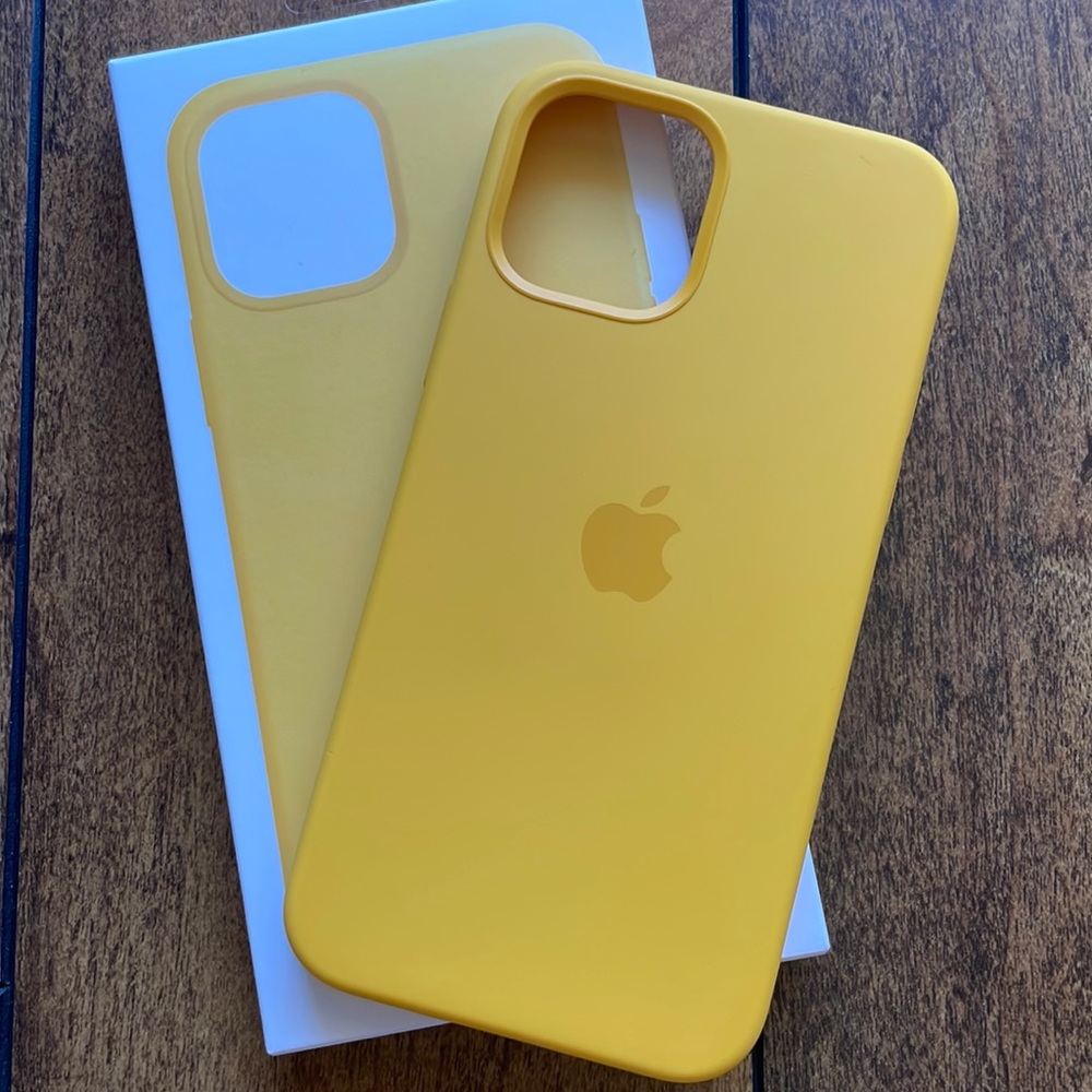 Apple iPhone 12 Pro Silicone Case (Sunflower)